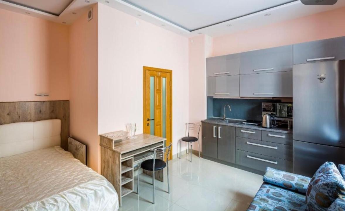 Apartment Svobody Lviv Bagian luar foto